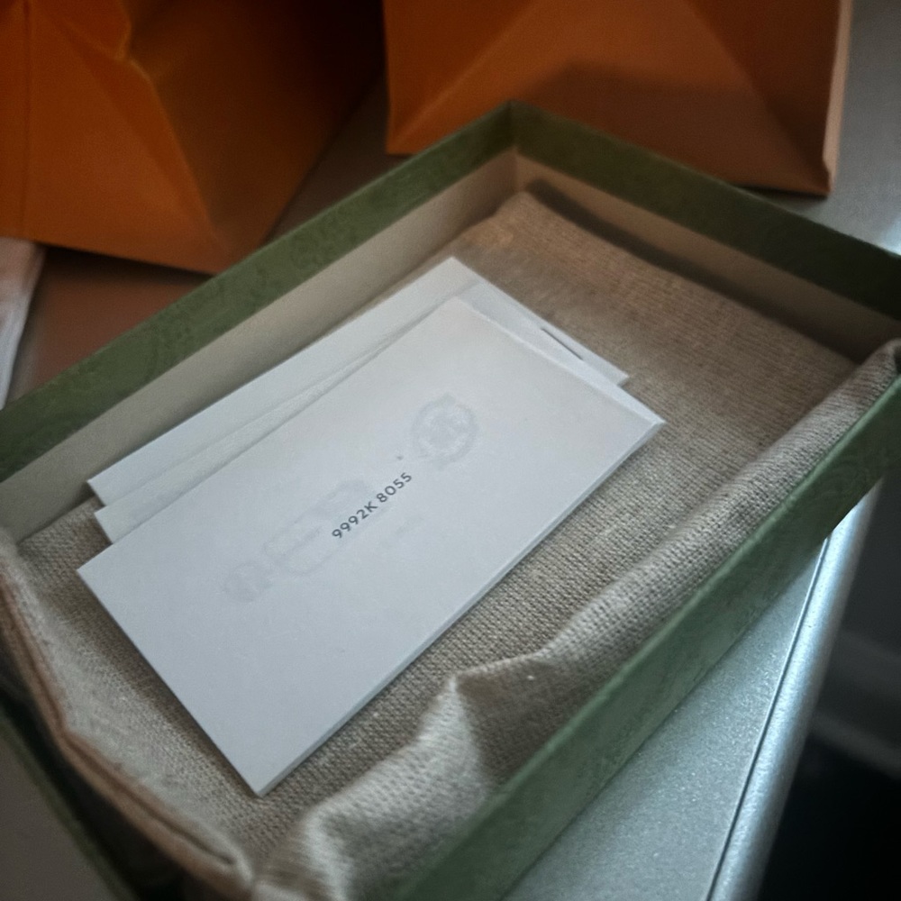 Authentic Gucci GG earrings - Picture 2 of 5